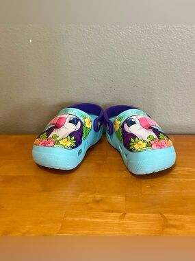 Crocs Kids Fun Lab Lights UNISEX Toucan Clogs, Ice Blue/Multi - Size C9 (VGUC)